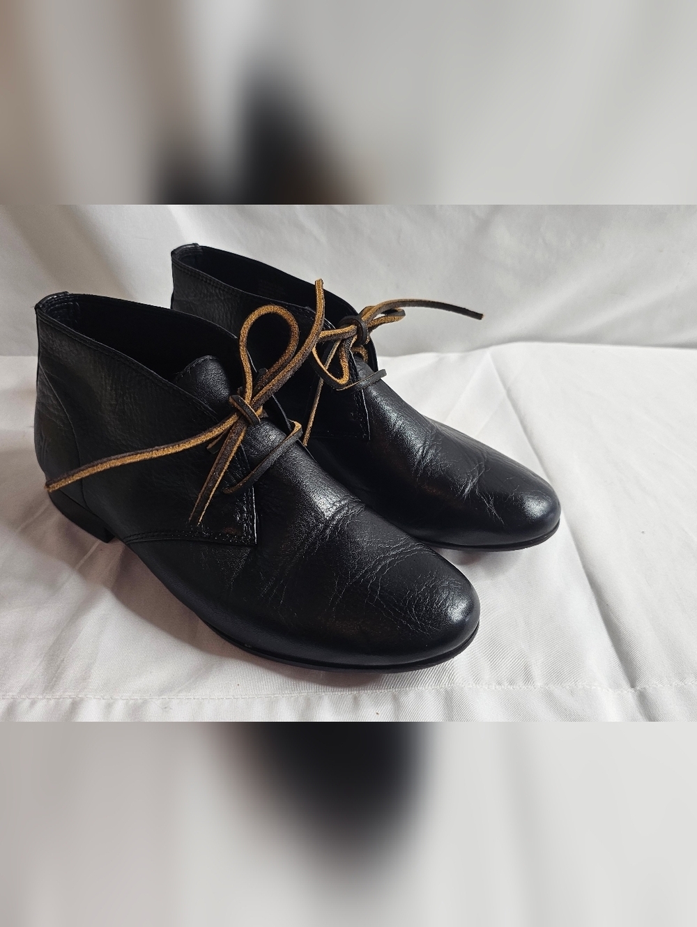 Frye Black Leather Jillian Chukka Boots Size 6.5